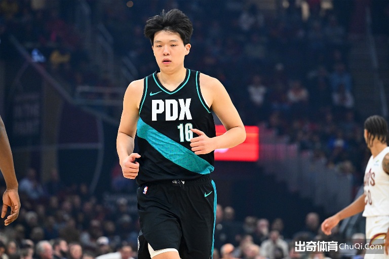 拓记：球队想进季后赛不会给杨瀚森场均10分钟时