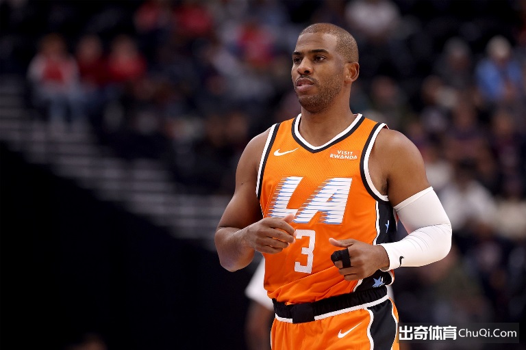 快船输雷日之前没征询保罗建议 保罗发问被认为